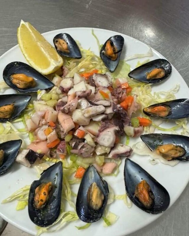 Insalata di mare con cozze e polpo
